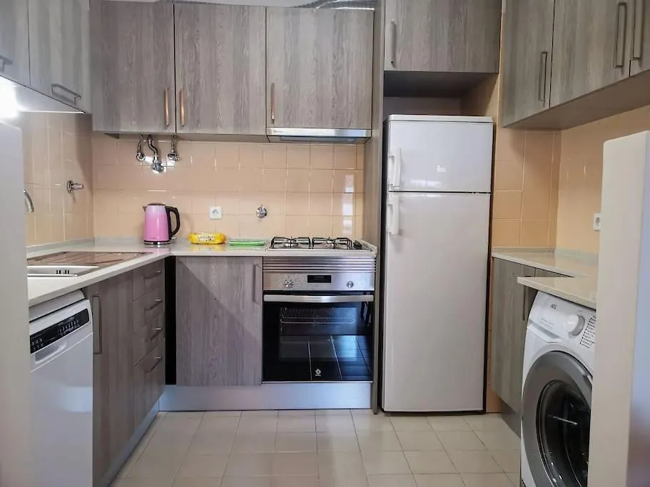 New Sunny House! Your Home Lisbon Apartment