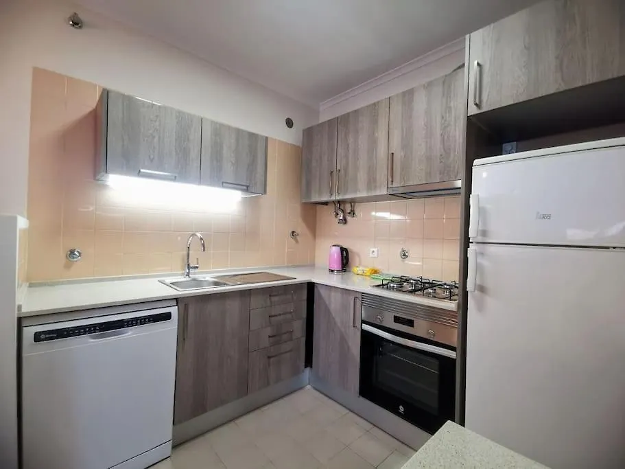New Sunny House! Your Home Lisbon Apartment